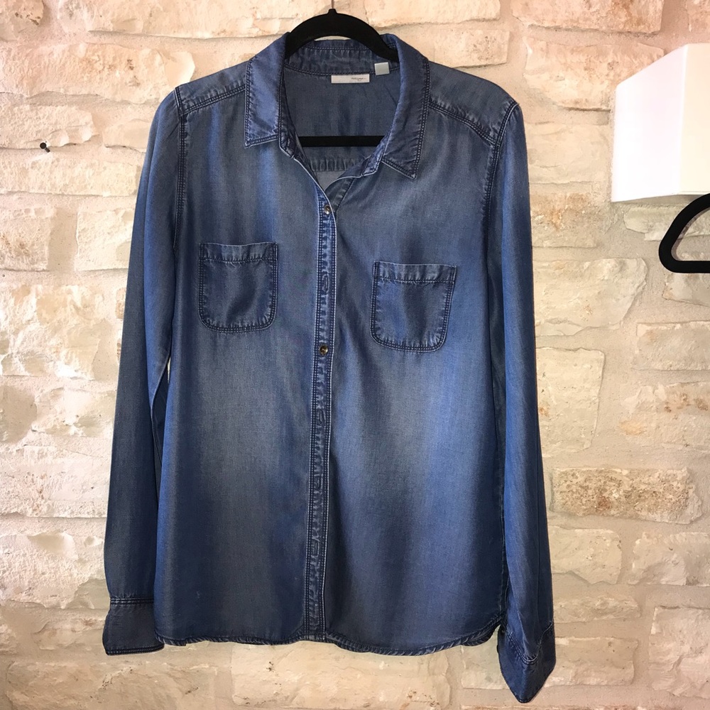 Halogen Chambray Button-Down